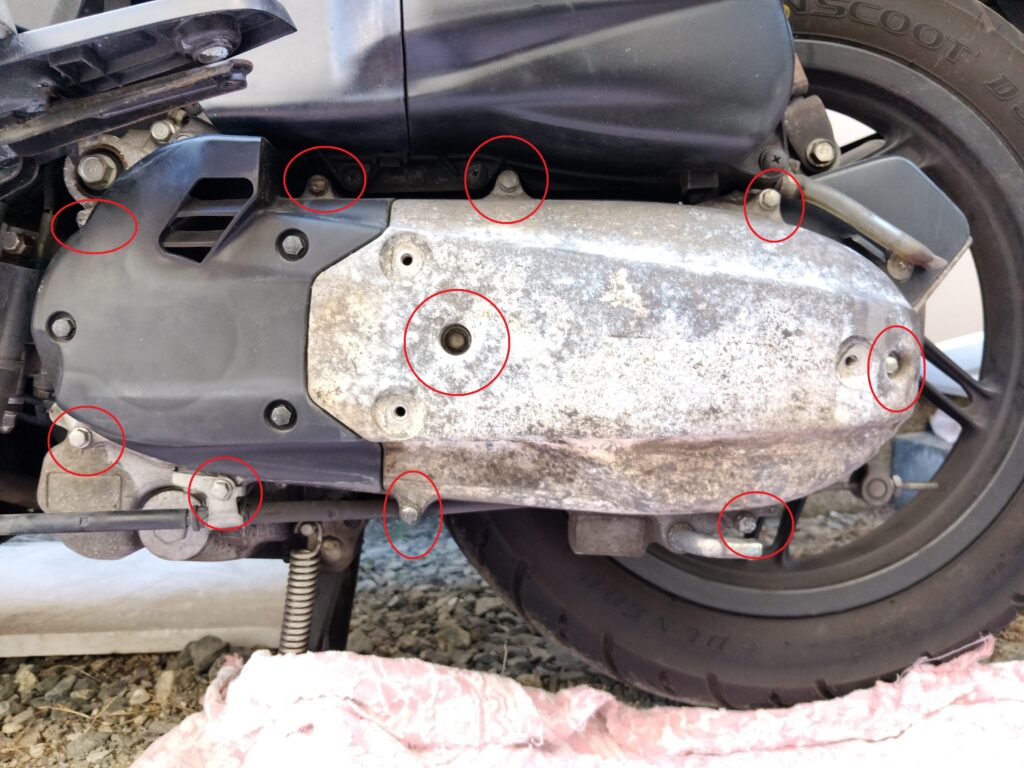 ホンダPCX125のクランクケースカバー