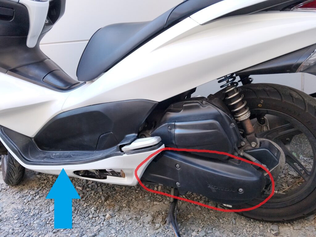 ホンダPCX125の左リアビュー